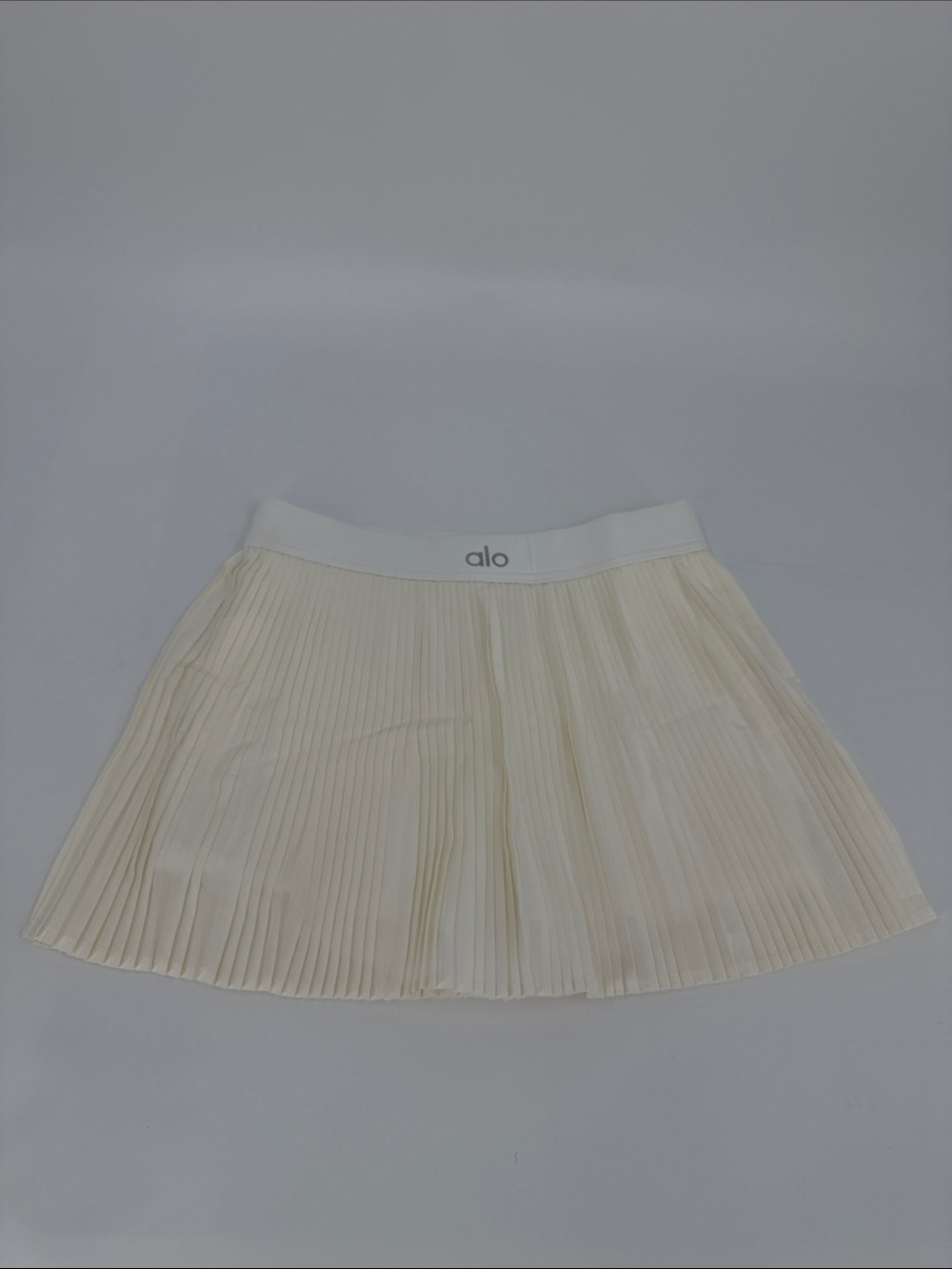 ALO Yoga Cream Pleated Mini Skort